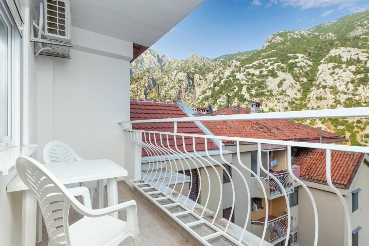 Studio Apartman Scardona Kotor Exteriör bild